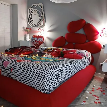 Bellavista Exclusive In Zona Con Piscina -jacuzzi Vista La Colazione Viene Servita In Pasticceria Rinomata Ed Esclusiva Esterna Bed & Breakfast