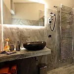Bed and breakfast Bellavista Exclusive In Zona Con Piscina Riscaldata-jacuzzi Vista La Colazione Viene Servita In Pasticceria Esclusiva In Centro-vicina Struttura-animali Di Piccola Taglia Ammessi Su Richiesta 4*