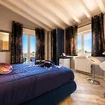Bed and breakfast Bellavista Exclusive In Zona Con Piscina Riscaldata-jacuzzi Vista La Colazione Viene Servita In Pasticceria Esclusiva In Centro-vicina Struttura-animali Di Piccola Taglia Ammessi Su Richiesta