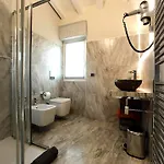 Bed and breakfast Bellavista Exclusive In Zona Con Piscina Riscaldata-jacuzzi Vista La Colazione Viene Servita In Pasticceria Esclusiva In Centro-vicina Struttura-animali Di Piccola Taglia Ammessi Su Richiesta Desenzano del Garda