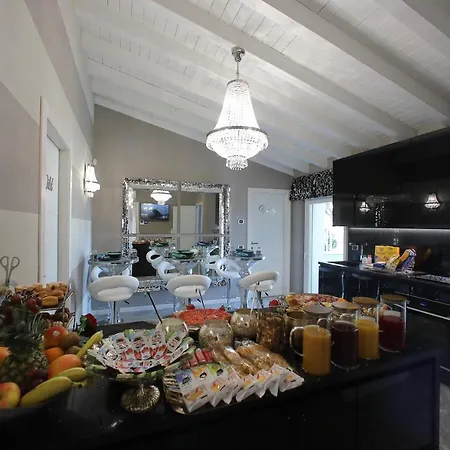 Bellavista Exclusive In Zona Con Piscina Riscaldata E Jacuzzi Vista 3*