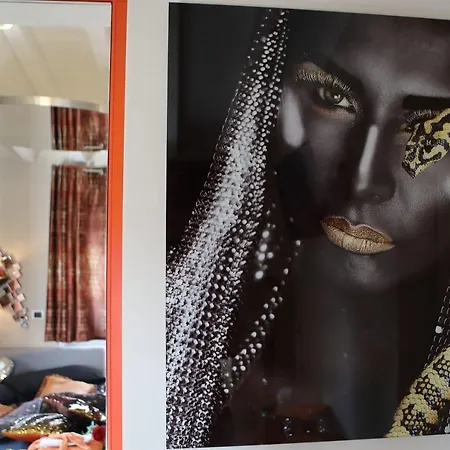 Bellavista Exclusive In Zona Con Piscina -jacuzzi Vista La Colazione Viene Servita In Pasticceria Rinomata Ed Esclusiva Esterna 4*