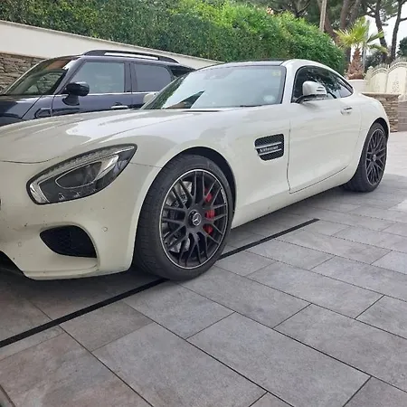 Bellavista Exclusive In Zona Con Piscina -jacuzzi Vista La Colazione Viene Servita In Pasticceria Rinomata Ed Esclusiva Esterna