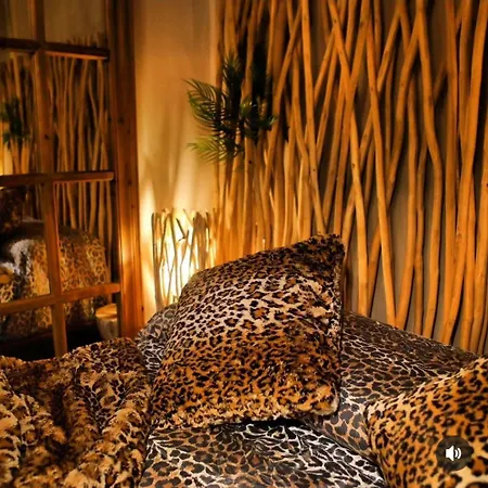 Bellavista Exclusive In Zona Con Piscina Riscaldata E Jacuzzi Vista 住宿加早餐酒店 3*
