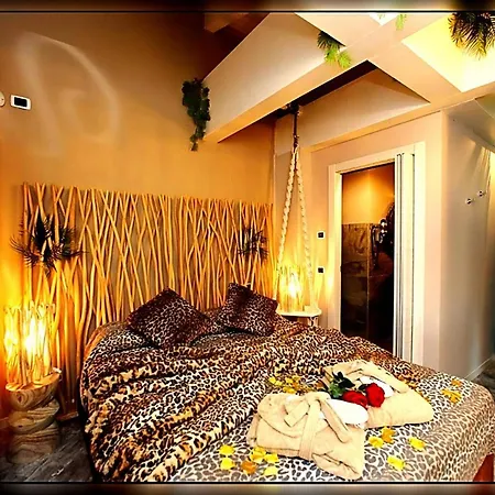 Bed and breakfast Bellavista Exclusive In Zona Con Piscina Riscaldata-jacuzzi Vista La Colazione Viene Servita In Pasticceria Esclusiva In Centro-vicina Struttura-animali Di Piccola Taglia Ammessi Su Richiesta Desenzano del Garda