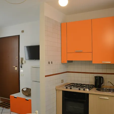 Bellavista Exclusive In Zona Con Piscina -jacuzzi Vista La Colazione Viene Servita In Pasticceria Rinomata Ed Esclusiva Esterna 4*