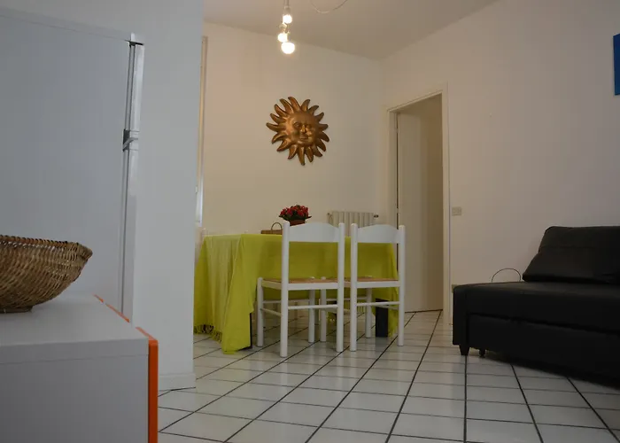 Bed & Breakfast Bellavista Exclusive In Zona Con Piscina Riscaldata-jacuzzi Vista La Colazione Viene Servita In Pasticceria Rinomata Ed Esclusiva Esterna