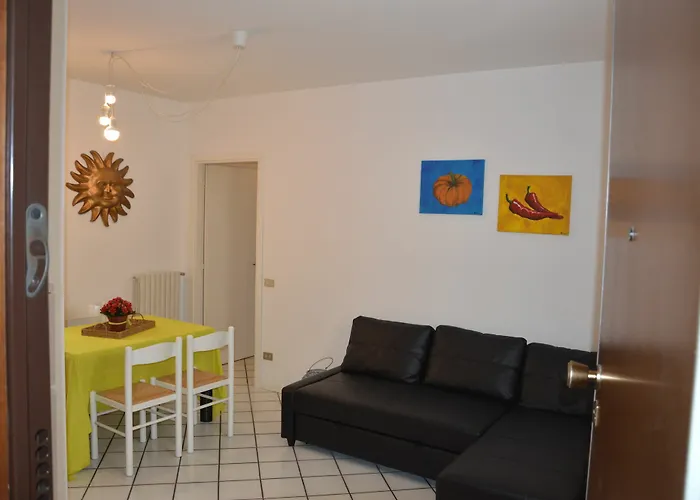 Bed & Breakfast Bellavista Exclusive In Zona Con Piscina Riscaldata-jacuzzi Vista La Colazione Viene Servita In Pasticceria Rinomata Ed Esclusiva Esterna Desenzano del Garda